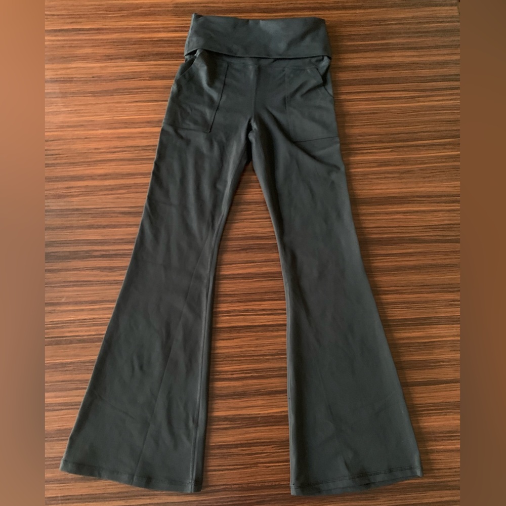 NWT Black Aerie Offline Foldover Hi-Rose Flares Size M